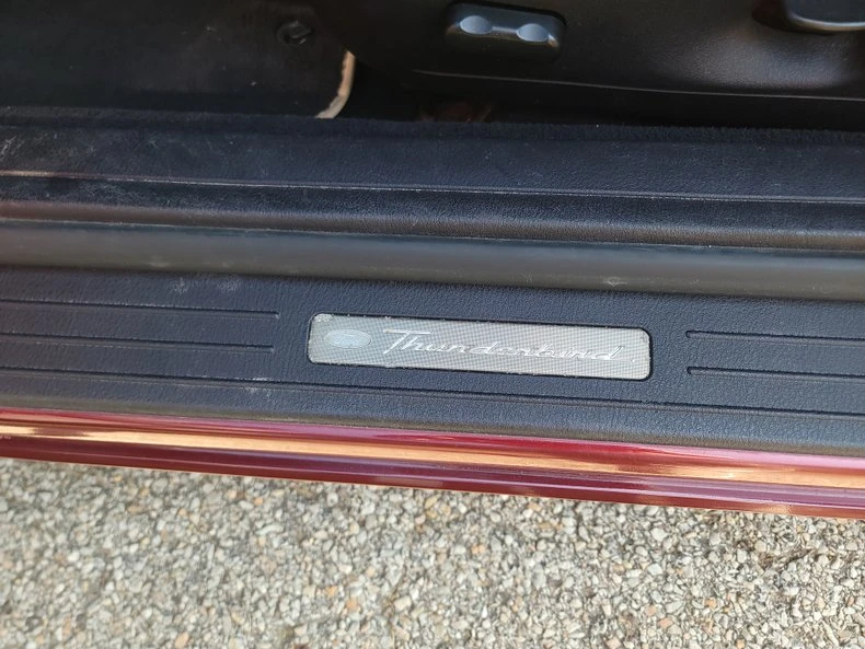 2004 Ford Thunderbird 11th Gen - Image 16 of 23