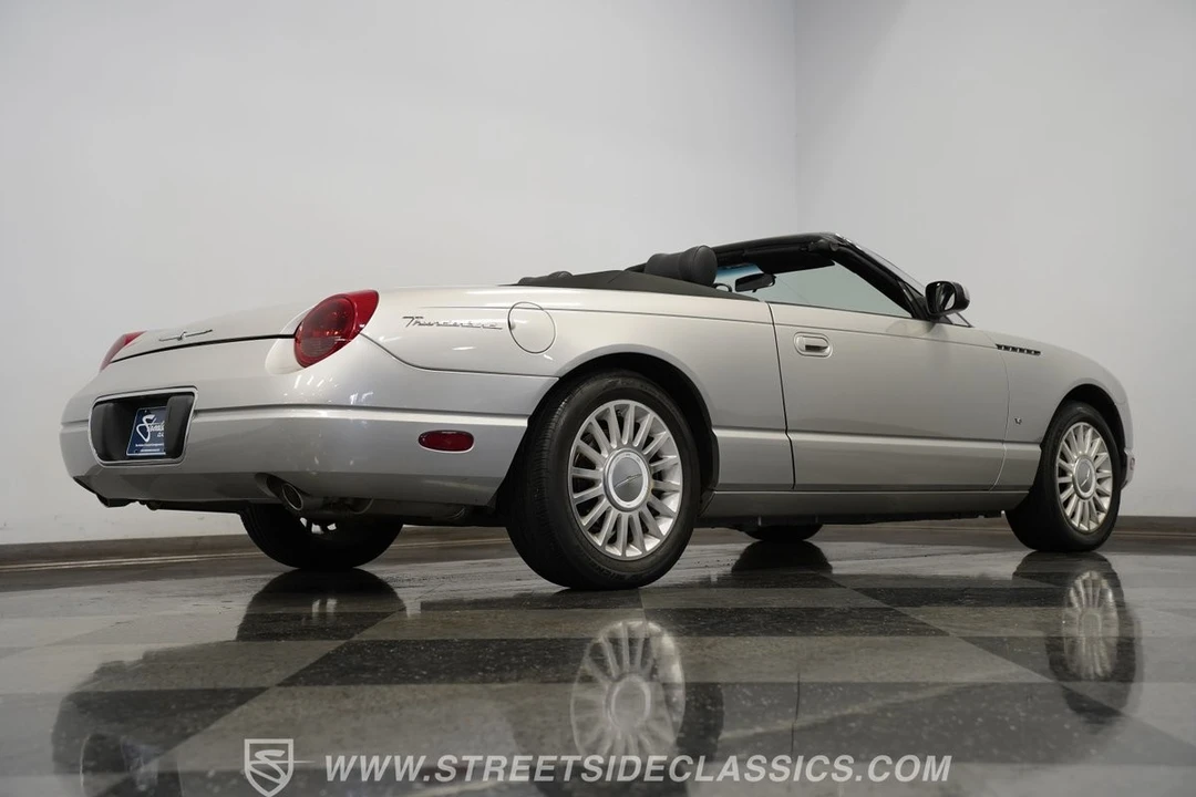 2004 Ford Thunderbird 11th Gen - Image 18 of 31