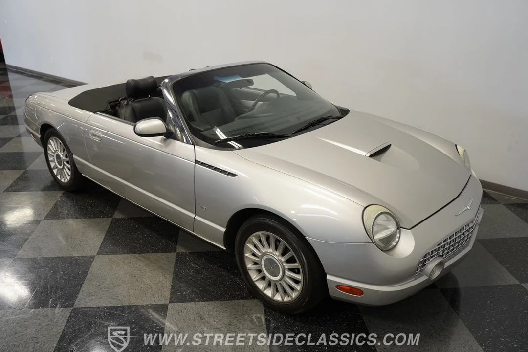 2004 Ford Thunderbird 11th Gen - Image 26 of 31