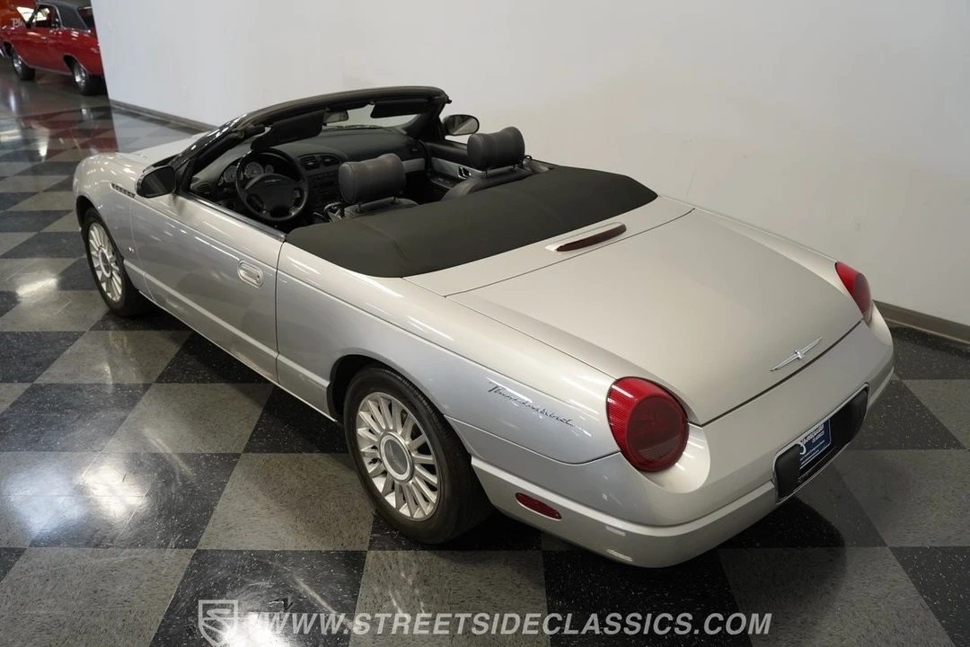 2004 Ford Thunderbird 11th Gen - Image 17 of 31
