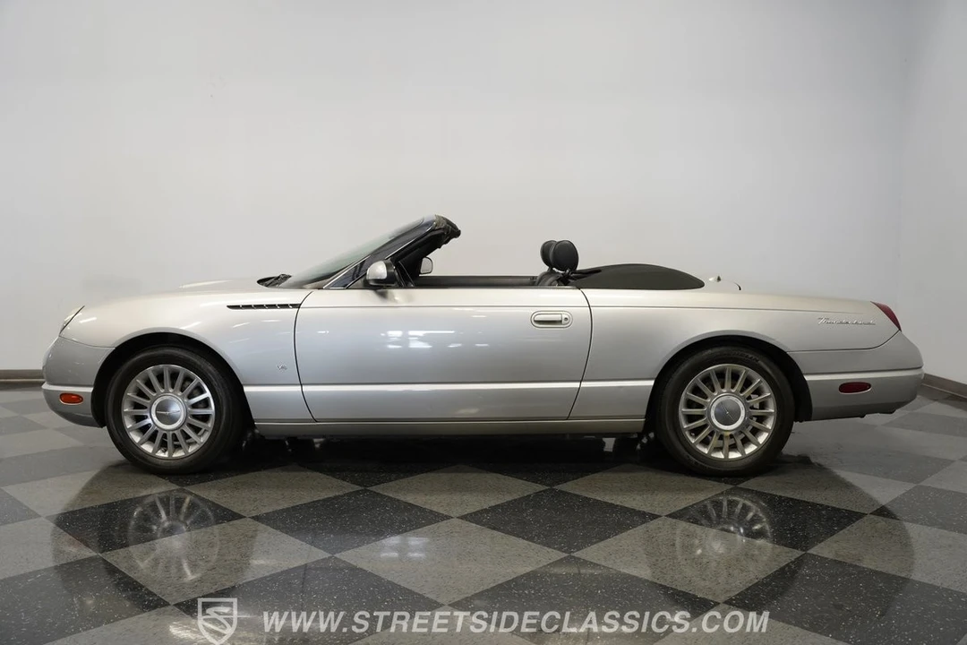 2004 Ford Thunderbird 11th Gen - Image 13 of 31