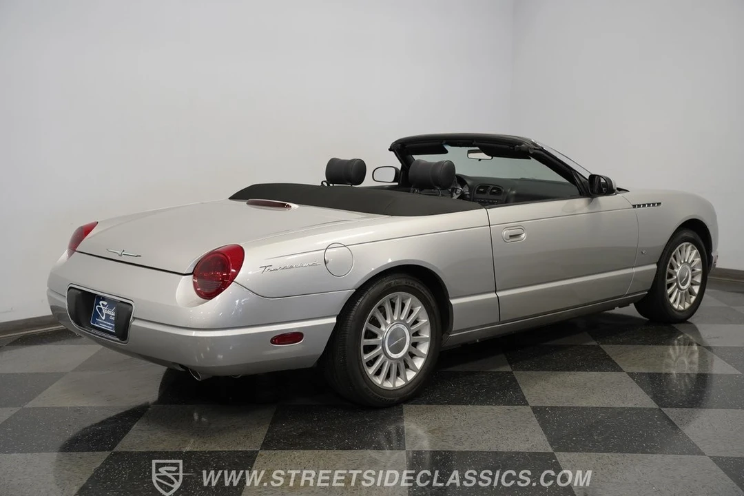 2004 Ford Thunderbird 11th Gen - Image 19 of 21