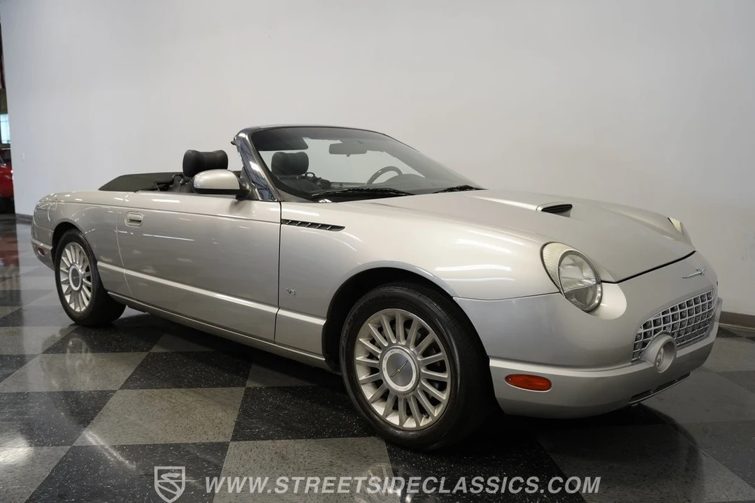 2004 Ford Thunderbird 11th Gen - Image 25 of 31