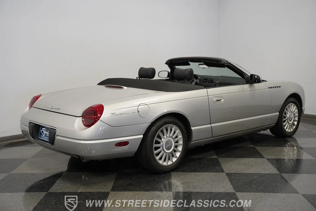 2004 Ford Thunderbird 11th Gen - Image 19 of 31