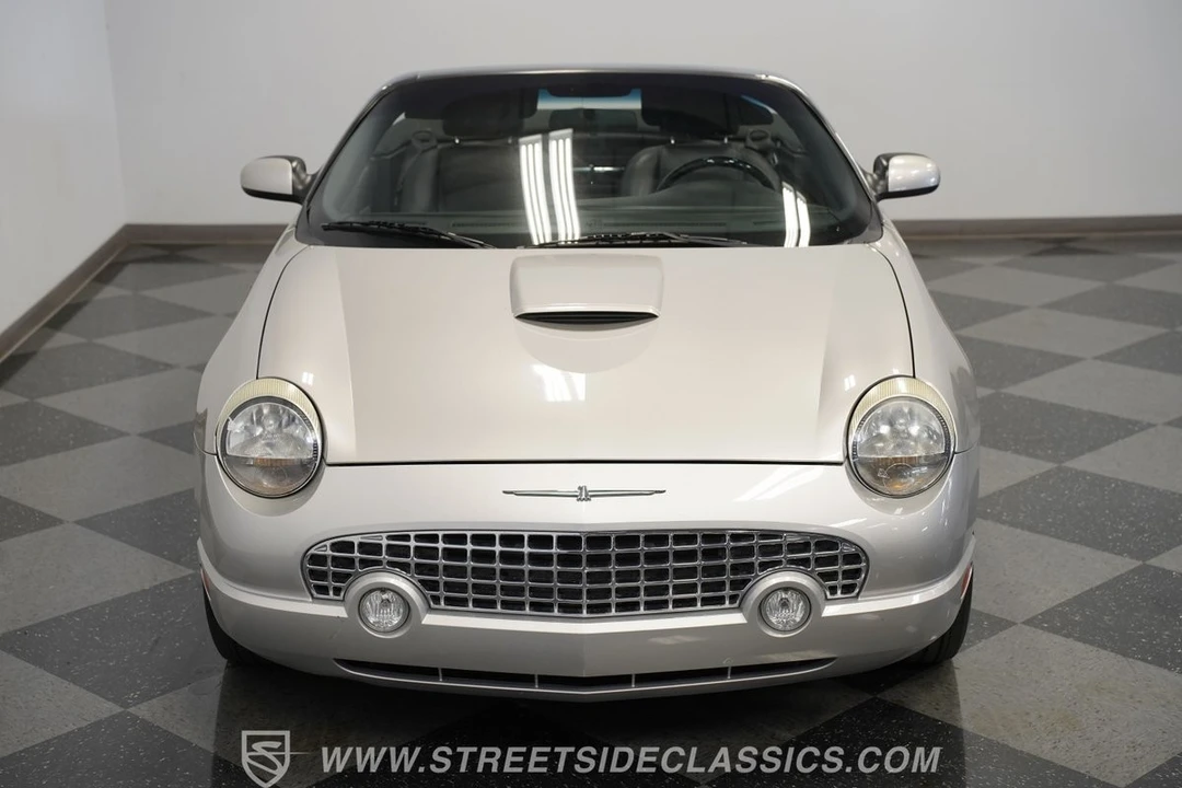 2004 Ford Thunderbird 11th Gen - Image 28 of 31