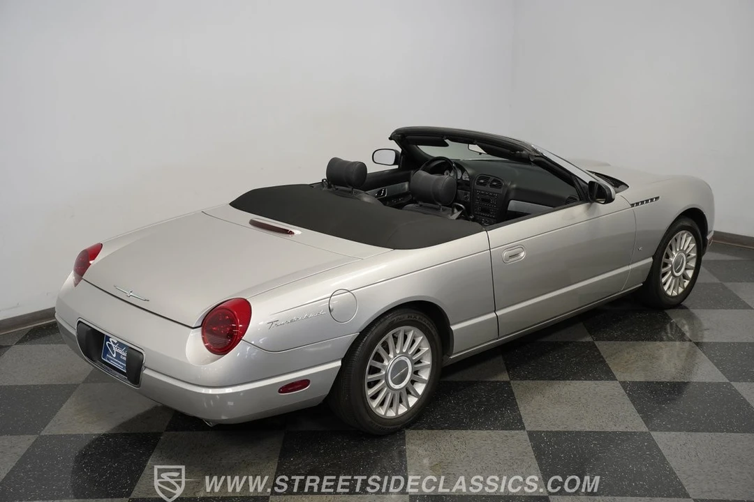 2004 Ford Thunderbird 11th Gen - Image 20 of 31
