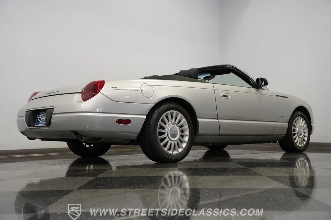 2004 Ford Thunderbird 11th Gen - Image 18 of 21