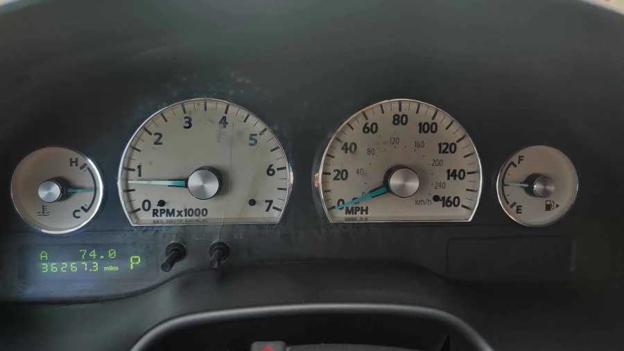 2004 Ford Thunderbird 11th Gen - Image 4 of 5