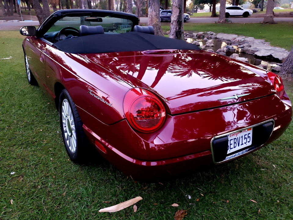 2004 Ford Thunderbird 11th Gen - Image 22 of 31