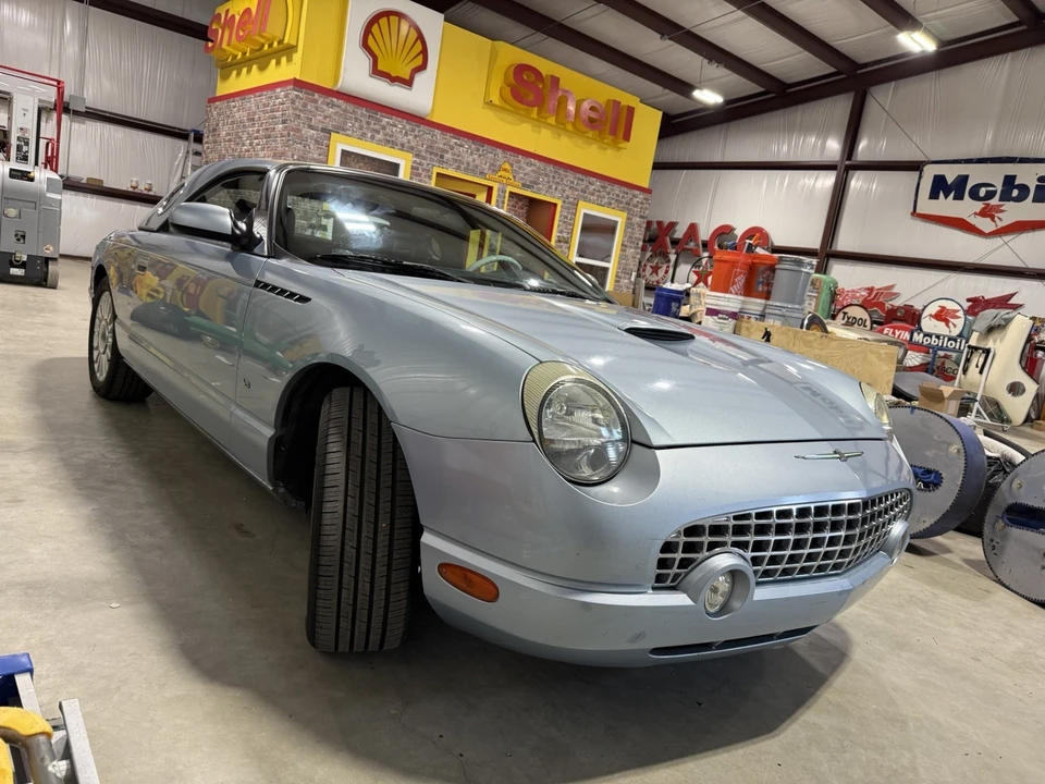 2004 Ford Thunderbird 11th Gen - Image 3 of 13