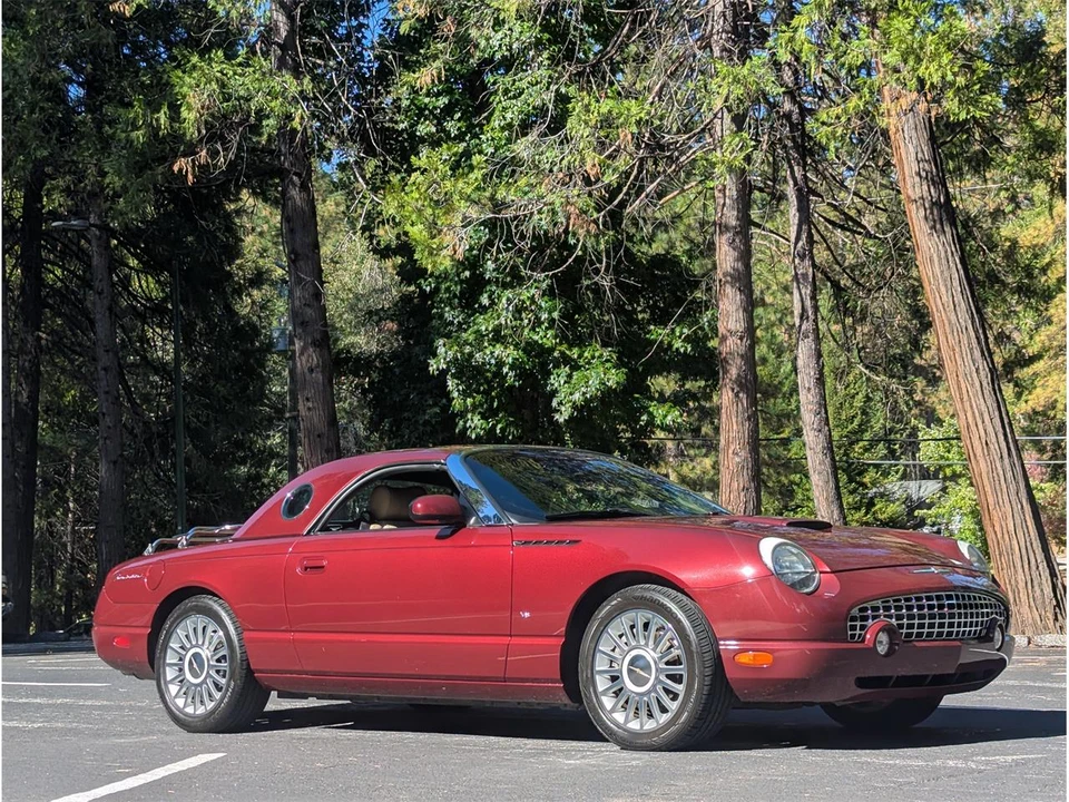 2004 Ford Thunderbird 11th Gen - Image 2 of 31