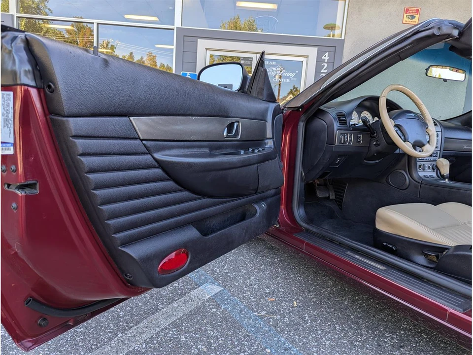 2004 Ford Thunderbird 11th Gen - Image 29 of 31