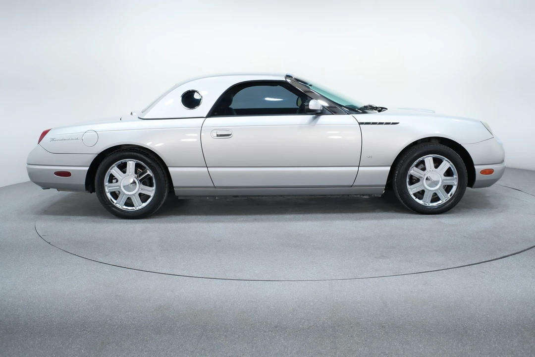 2004 Ford Thunderbird 11th Gen - Image 10 of 21