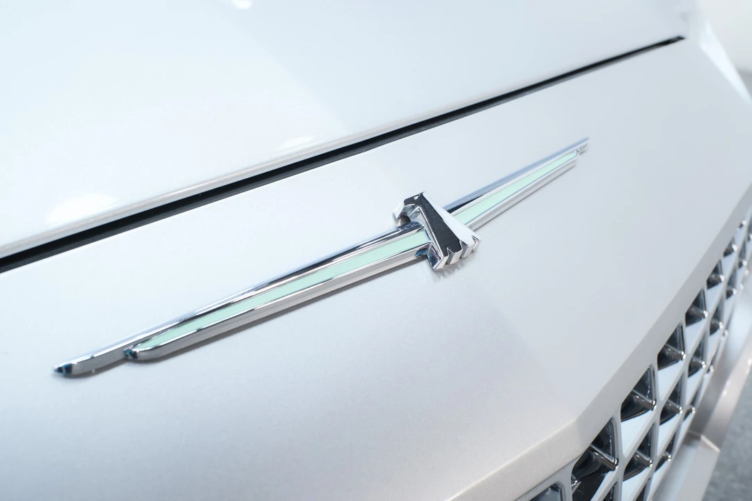 2004 Ford Thunderbird 11th Gen - Image 19 of 21