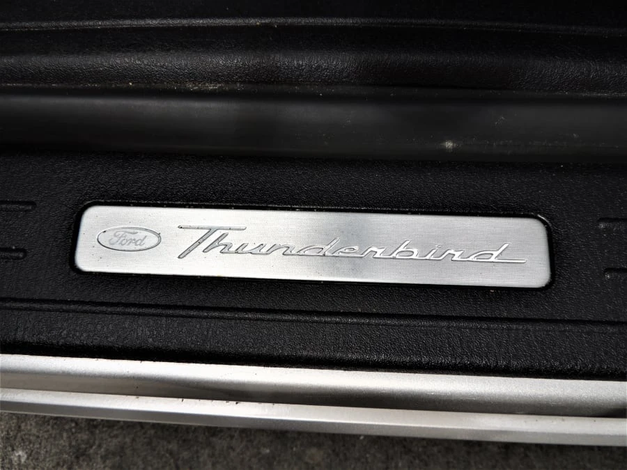 2004 Ford Thunderbird 11th Gen - Image 27 of 31