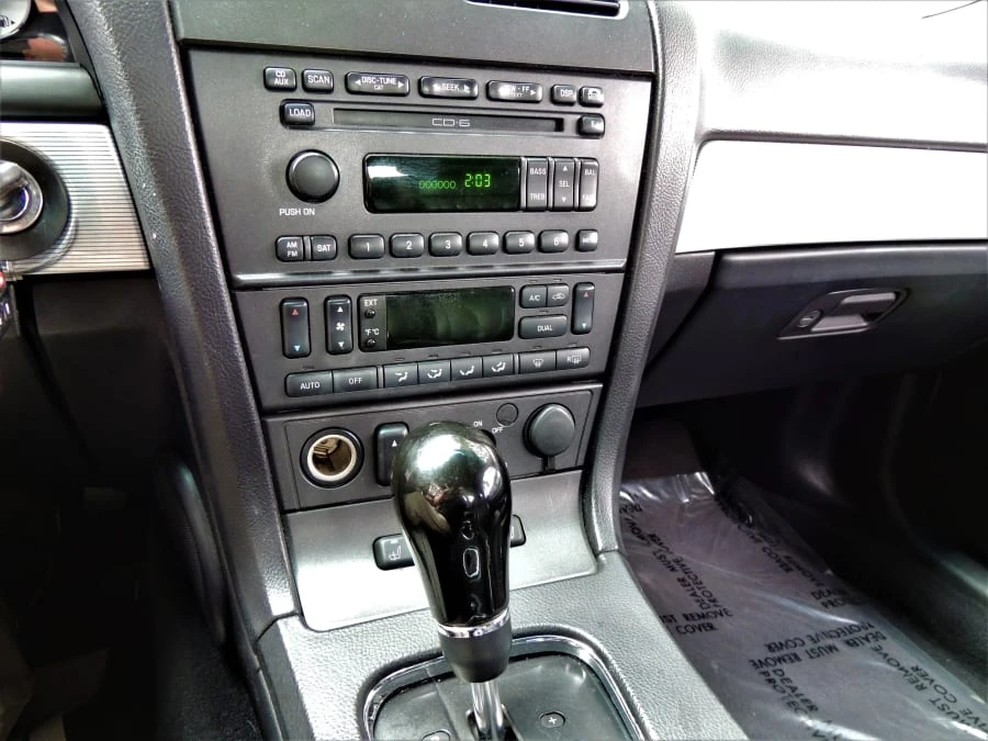 2004 Ford Thunderbird 11th Gen - Image 24 of 31