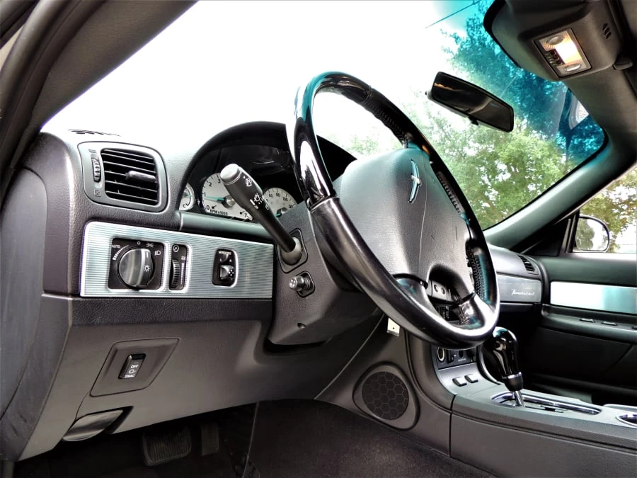 2004 Ford Thunderbird 11th Gen - Image 7 of 31