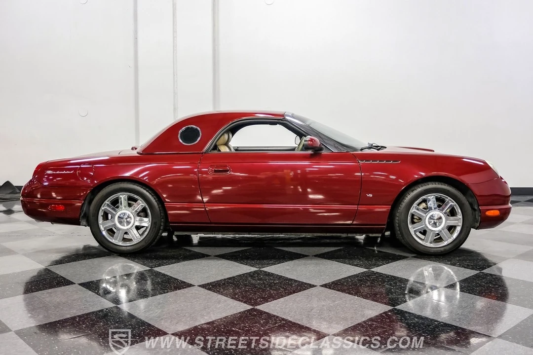 2004 Ford Thunderbird 11th Gen - Image 19 of 21