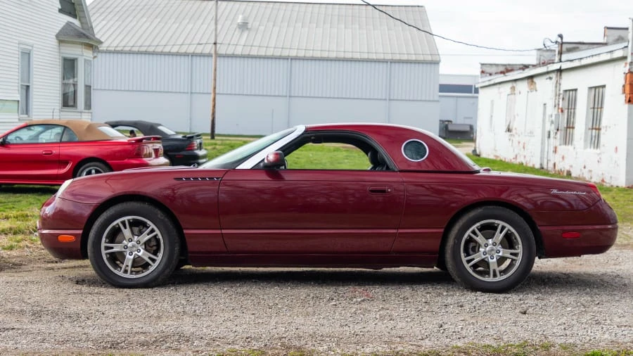 2004 Ford Thunderbird 11th Gen - Image 2 of 12