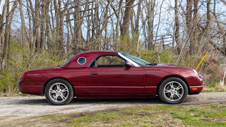 2004 Ford Thunderbird 11th Gen - Image 8 of 12