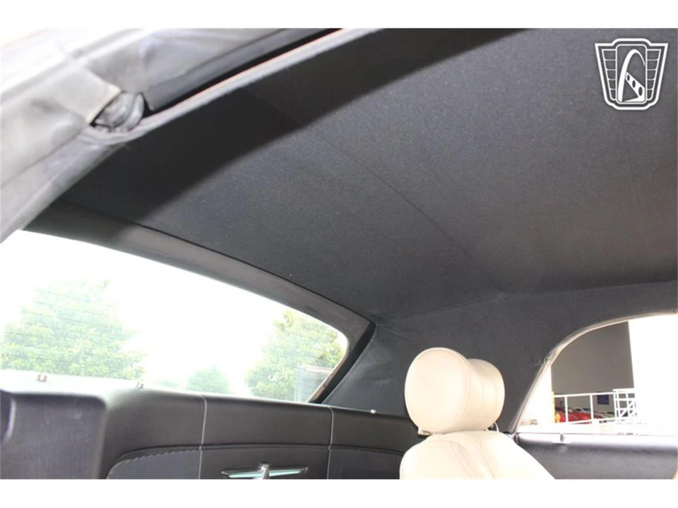2004 Ford Thunderbird 11th Gen - Image 21 of 31