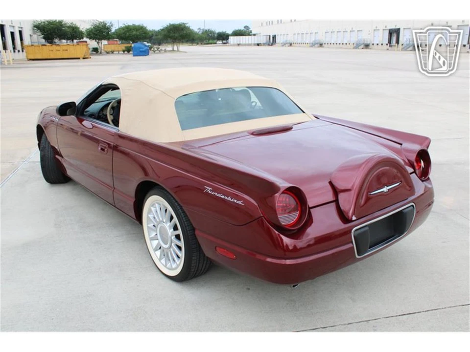 2004 Ford Thunderbird 11th Gen - Image 16 of 31