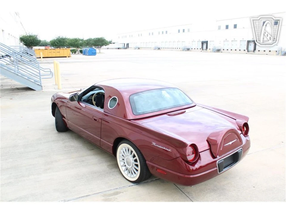 2004 Ford Thunderbird 11th Gen - Image 27 of 31