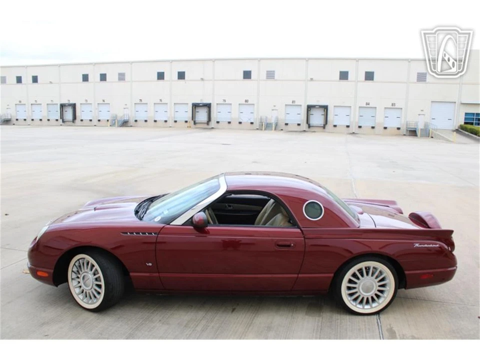 2004 Ford Thunderbird 11th Gen - Image 24 of 31