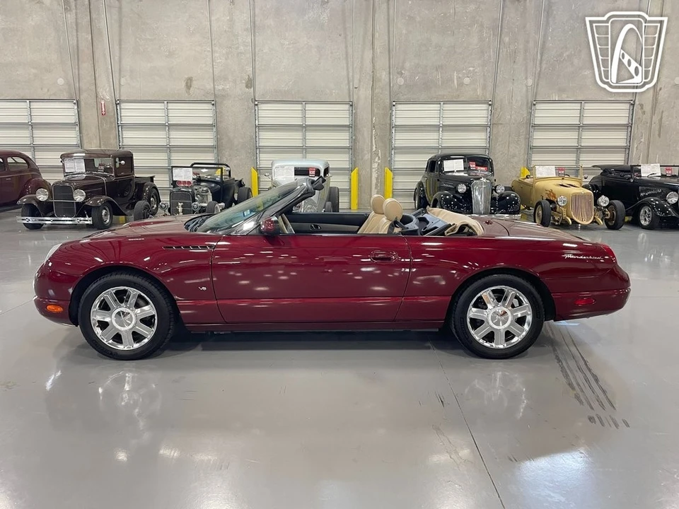 2004 Ford Thunderbird 11th Gen - Image 8 of 12