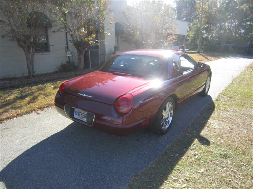 2004 Ford Thunderbird 11th Gen - Image 4 of 13