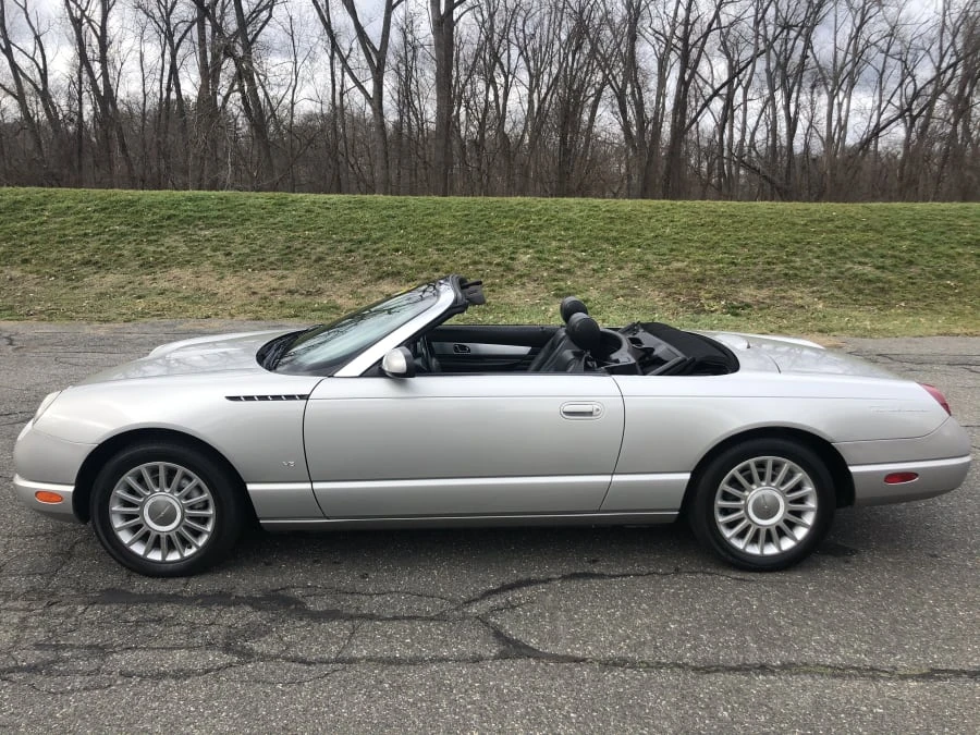 2004 Ford Thunderbird 11th Gen - Image 2 of 10