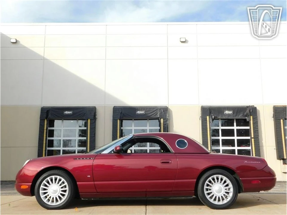 2004 Ford Thunderbird 11th Gen - Image 17 of 31
