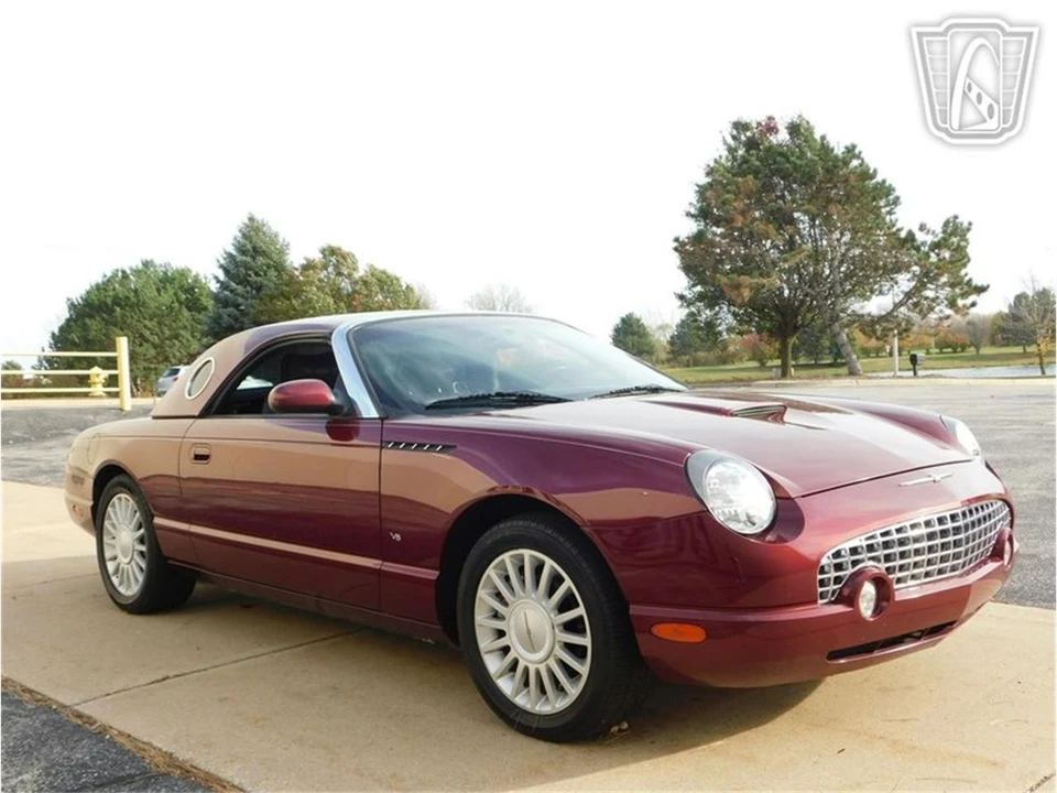 2004 Ford Thunderbird 11th Gen - Image 13 of 31