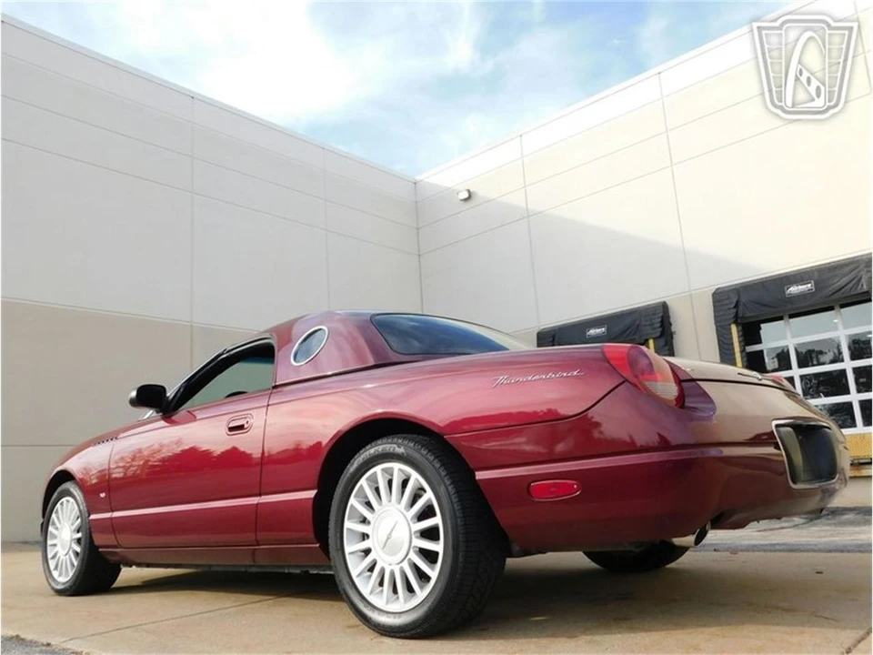 2004 Ford Thunderbird 11th Gen - Image 24 of 31