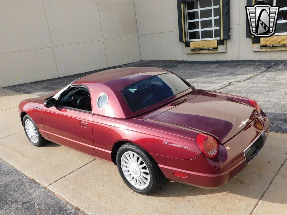2004 Ford Thunderbird 11th Gen - Image 5 of 12
