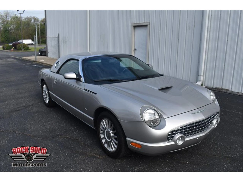 2004 Ford Thunderbird 11th Gen - Image 2 of 31