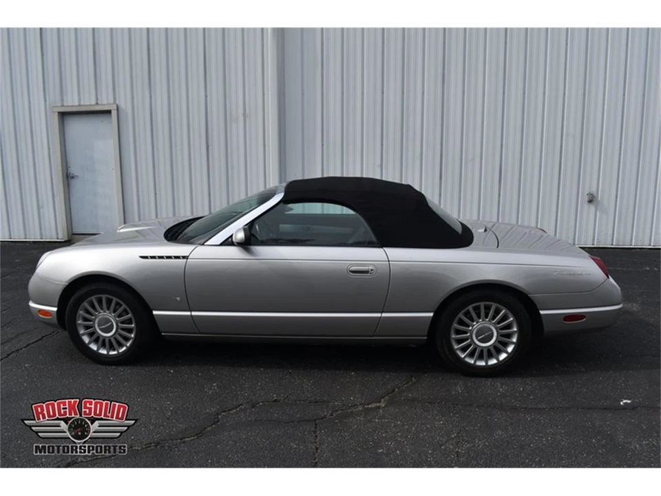 2004 Ford Thunderbird 11th Gen - Image 12 of 31