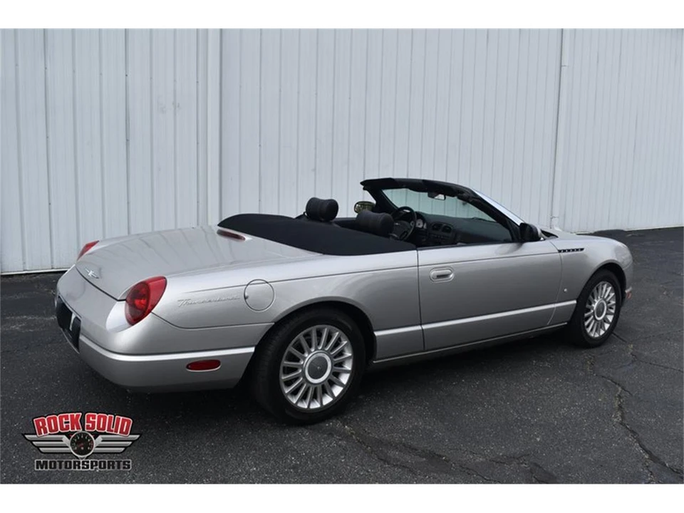 2004 Ford Thunderbird 11th Gen - Image 21 of 31