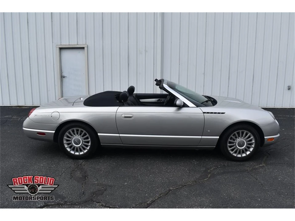 2004 Ford Thunderbird 11th Gen - Image 19 of 31
