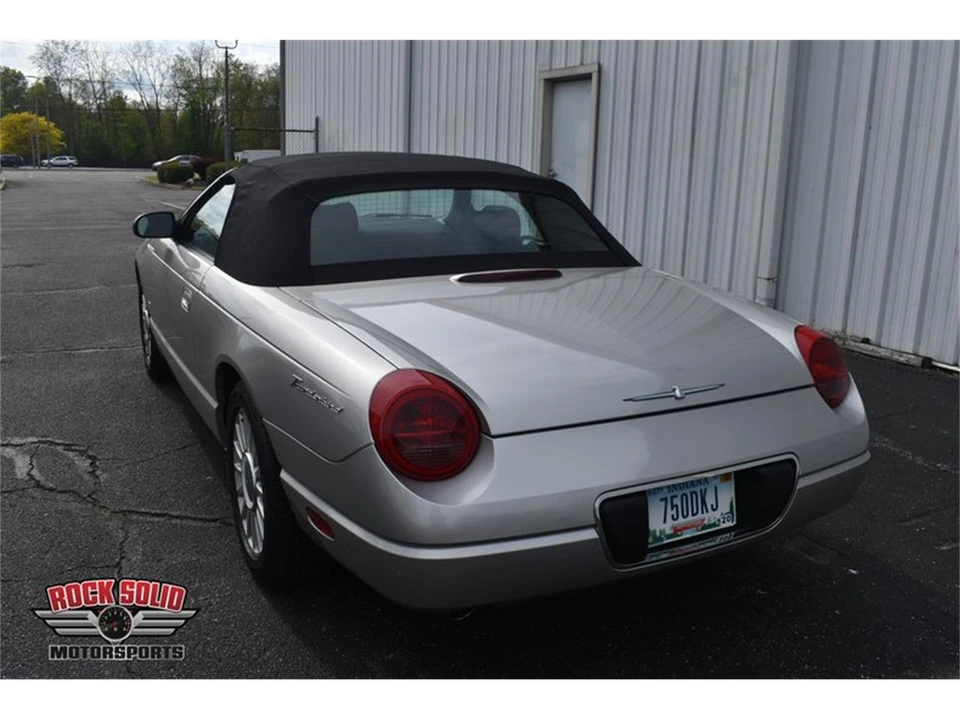 2004 Ford Thunderbird 11th Gen - Image 13 of 31