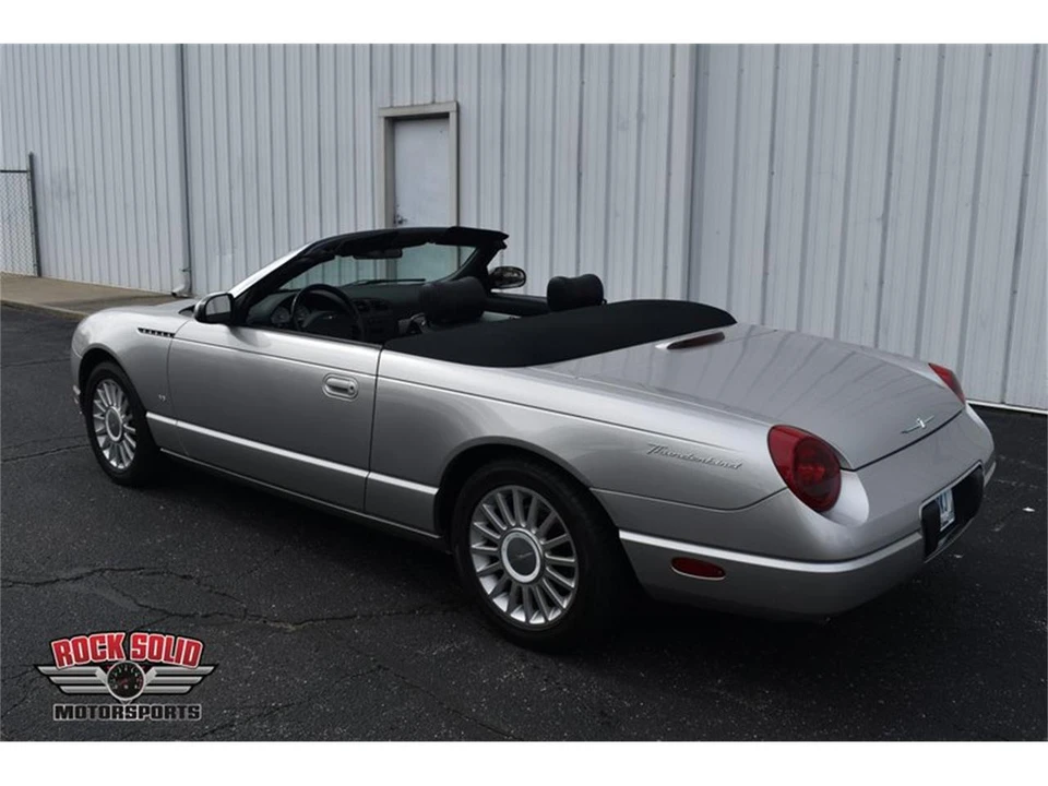 2004 Ford Thunderbird 11th Gen - Image 27 of 31
