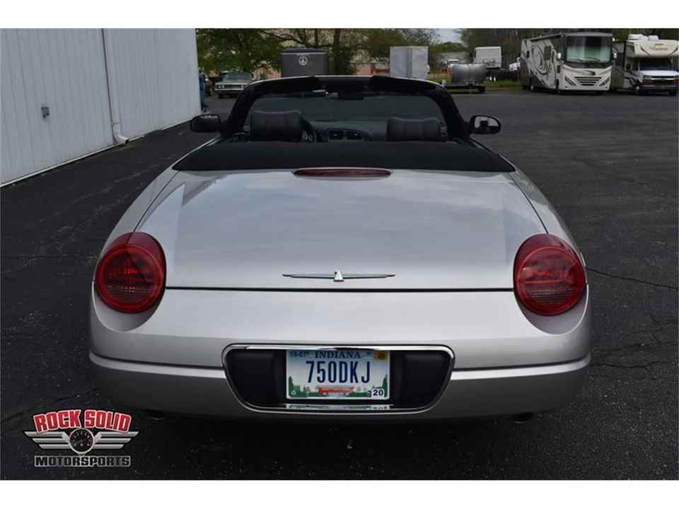 2004 Ford Thunderbird 11th Gen - Image 24 of 31