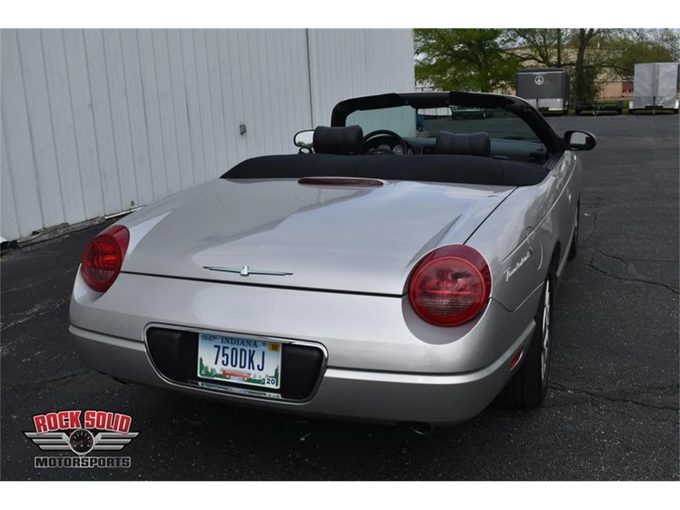2004 Ford Thunderbird 11th Gen - Image 23 of 31