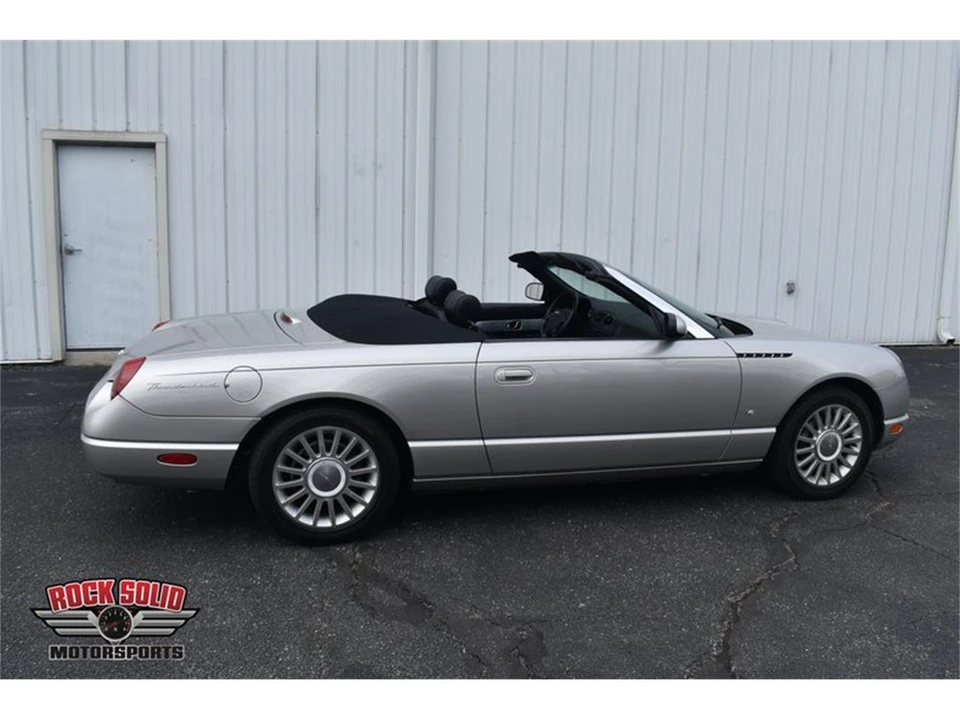 2004 Ford Thunderbird 11th Gen - Image 20 of 31