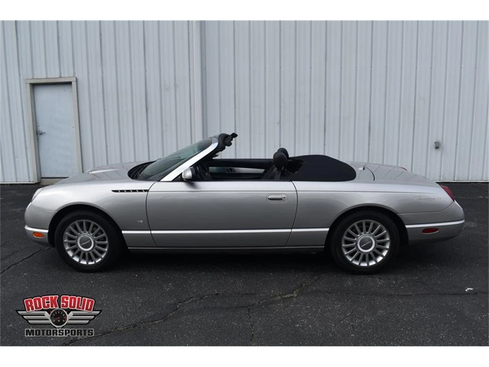 2004 Ford Thunderbird 11th Gen - Image 29 of 31
