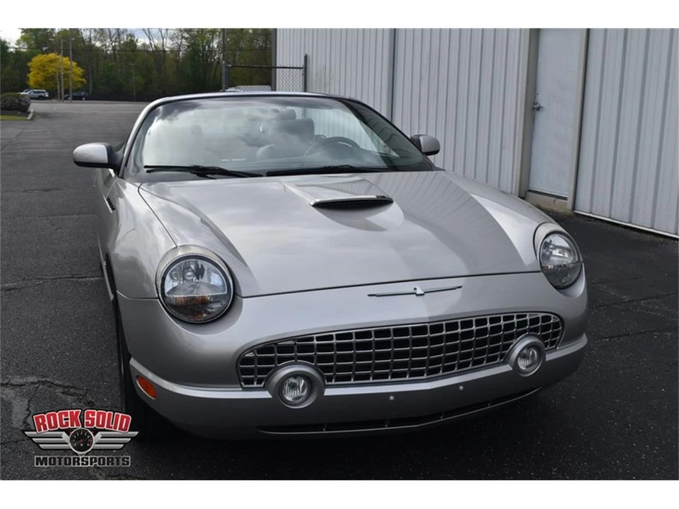 2004 Ford Thunderbird 11th Gen - Image 15 of 31