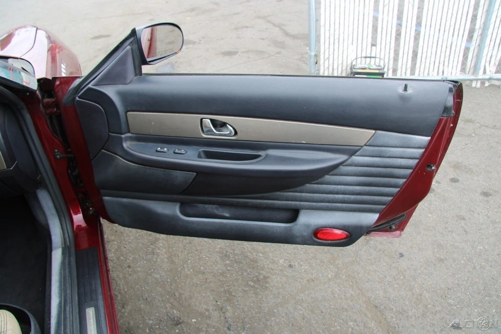 2004 Ford Thunderbird 11th Gen - Image 20 of 21