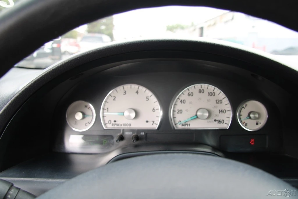 2004 Ford Thunderbird 11th Gen - Image 14 of 21