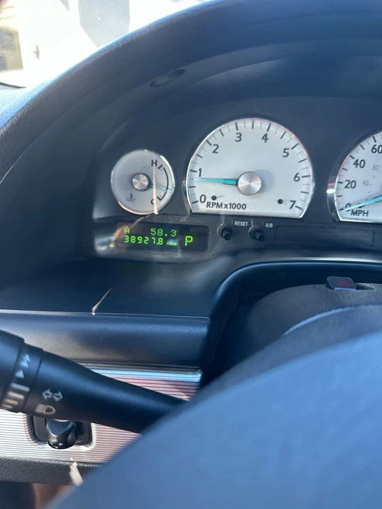 2004 Ford Thunderbird 11th Gen - Image 14 of 21
