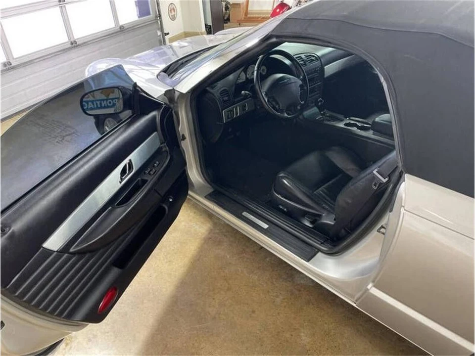 2004 Ford Thunderbird 11th Gen - Image 8 of 15